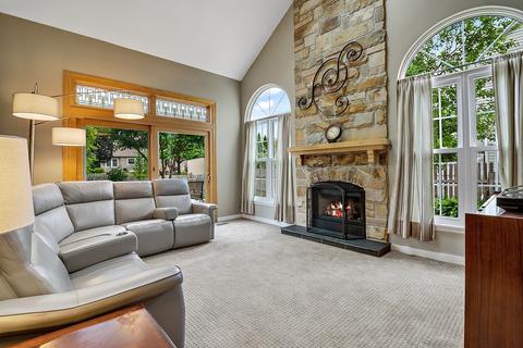 304 Wildberry Ln, Bartlett, IL 60103 photo 8