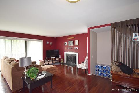 1102 Florimond Dr, Elgin, IL 60123 photo 3