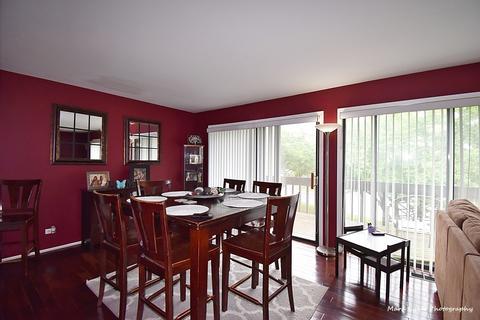 1102 Florimond Dr, Elgin, IL 60123 photo 4