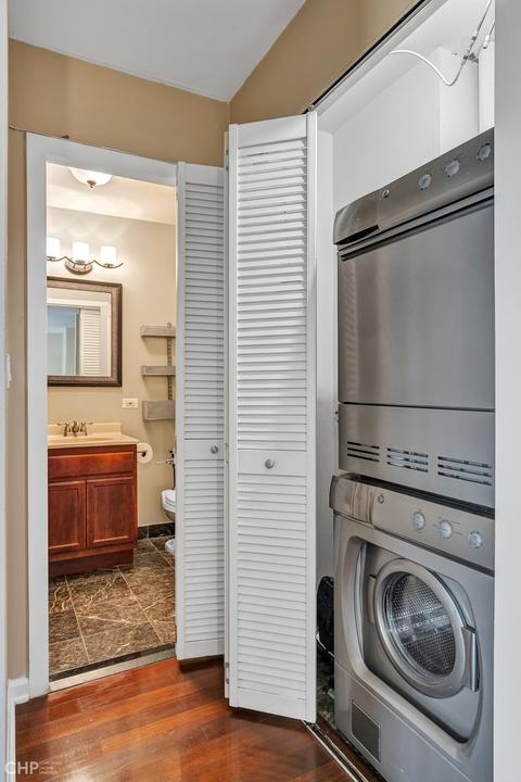 222 E Pearson St #1207, Chicago, IL 60611 photo 10