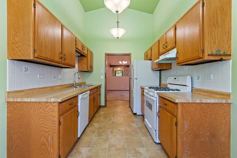 747 Alice Pl, Elgin, IL 60123 photo 5
