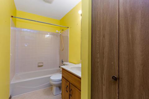 747 Alice Pl, Elgin, IL 60123 photo 12