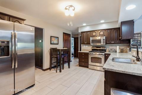 628 N Adele St, Elmhurst, IL 60126 photo 8