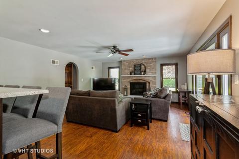 628 N Adele St, Elmhurst, IL 60126 photo 12