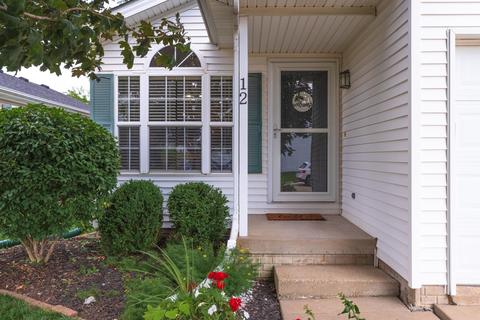 12 Fetzer Dr, Bloomington, IL 61704 photo 2