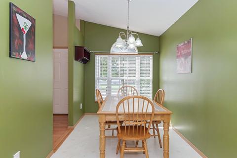 12 Fetzer Dr, Bloomington, IL 61704 photo 8