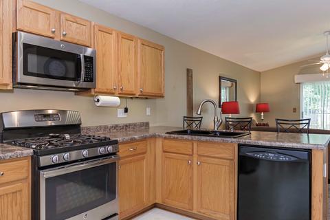 12 Fetzer Dr, Bloomington, IL 61704 photo 6