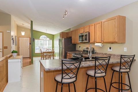 12 Fetzer Dr, Bloomington, IL 61704 photo 4