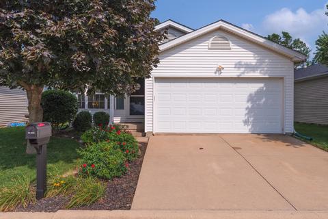 12 Fetzer Dr, Bloomington, IL 61704 photo 1