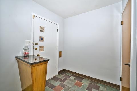 4241 W Devon Ave, Chicago, IL 60646 photo 20