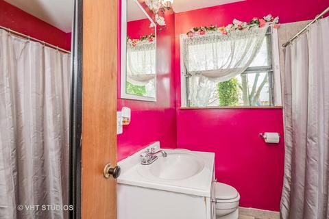 1094 E Thacker St, Des Plaines, IL 60016 photo 8