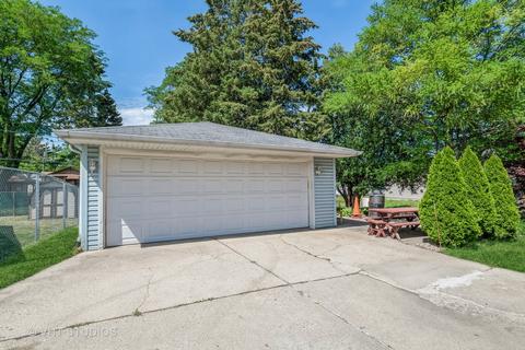 1094 E Thacker St, Des Plaines, IL 60016 photo 3