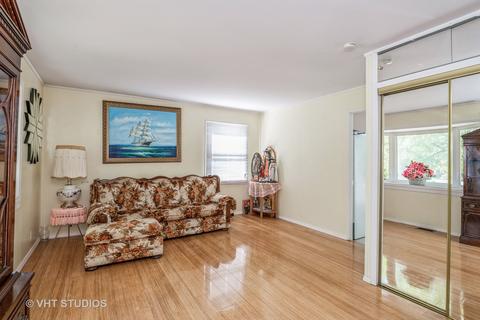 1094 E Thacker St, Des Plaines, IL 60016 photo 14