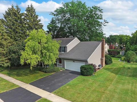5011 Adele Dr, Gurnee, IL 60031 photo 1