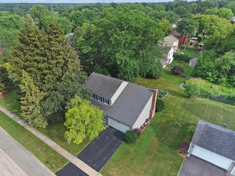 5011 Adele Dr, Gurnee, IL 60031 photo 2