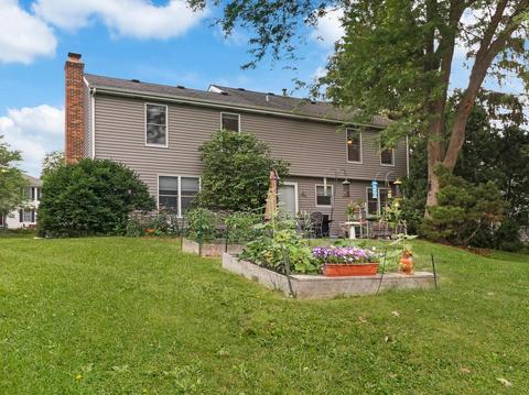 5011 Adele Dr, Gurnee, IL 60031 photo 9