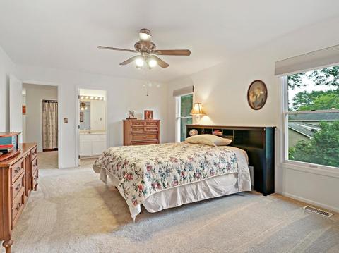 5011 Adele Dr, Gurnee, IL 60031 photo 23