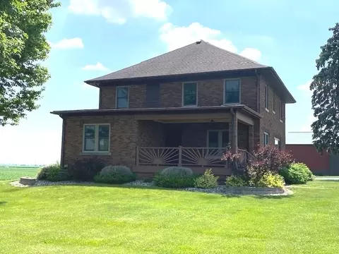367 Center Rd, Sublette, IL 61367 photo 1