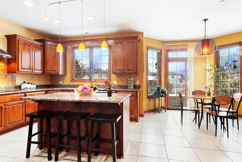 2012 Celtic Glen Dr, Mount Prospect, IL 60056 photo 5