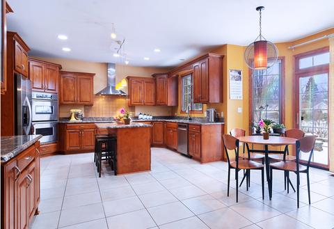 2012 Celtic Glen Dr, Mount Prospect, IL 60056 photo 4