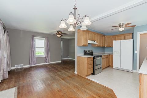 709 E Wood St, Bloomington, IL 61701 photo 10