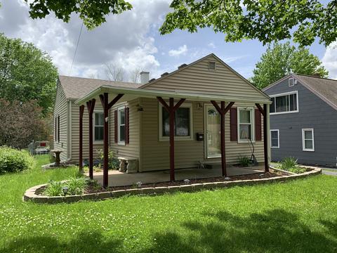 709 E Wood St, Bloomington, IL 61701 photo 1