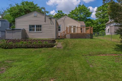 709 E Wood St, Bloomington, IL 61701 photo 37