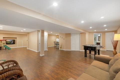 301 Monument Rd, Elgin, IL 60124 photo 33
