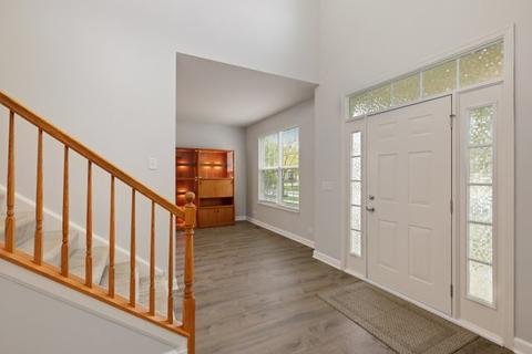 301 Monument Rd, Elgin, IL 60124 photo 5