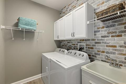 301 Monument Rd, Elgin, IL 60124 photo 18