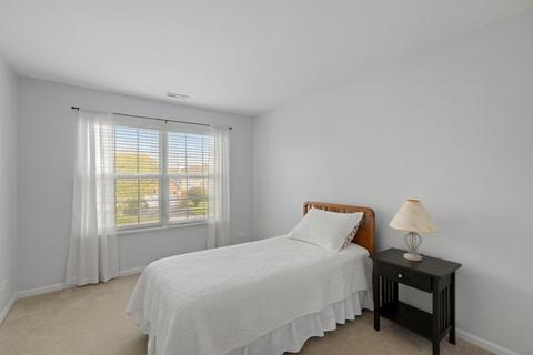 301 Monument Rd, Elgin, IL 60124 photo 27
