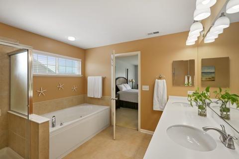 301 Monument Rd, Elgin, IL 60124 photo 24