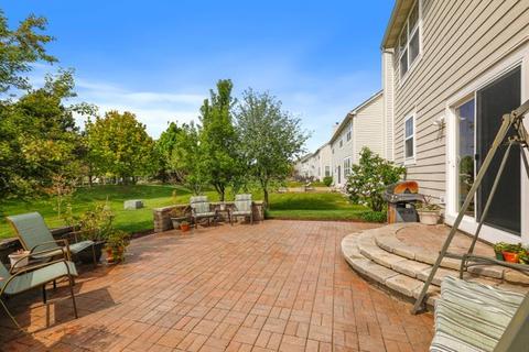 301 Monument Rd, Elgin, IL 60124 photo 38