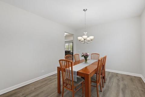 301 Monument Rd, Elgin, IL 60124 photo 9