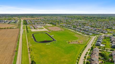 301 Monument Rd, Elgin, IL 60124 photo 48