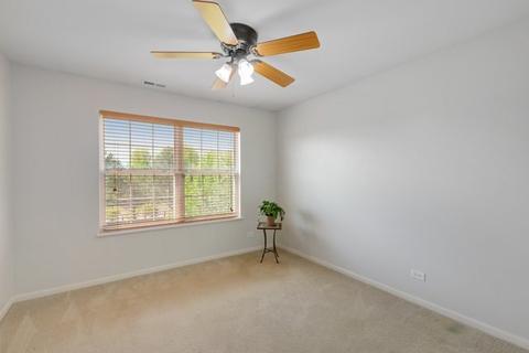301 Monument Rd, Elgin, IL 60124 photo 25