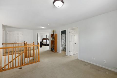 301 Monument Rd, Elgin, IL 60124 photo 19