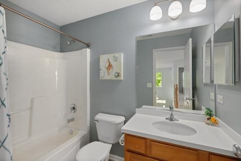 301 Monument Rd, Elgin, IL 60124 photo 28
