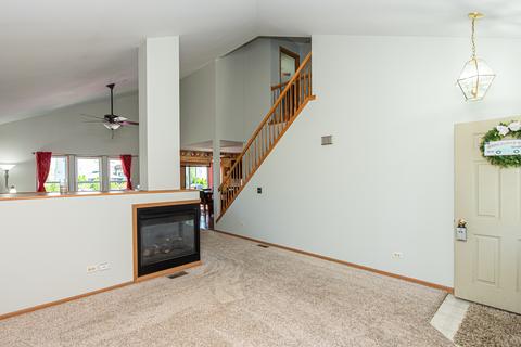 5913 Emerald Pointe Dr, Plainfield, IL 60586 photo 5