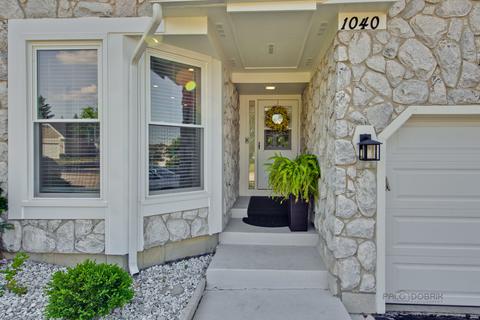 1040 Georgian Pl, Bartlett, IL 60103 photo 2