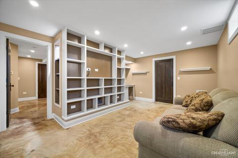 117 W Union Ave, Wheaton, IL 60187 photo 24