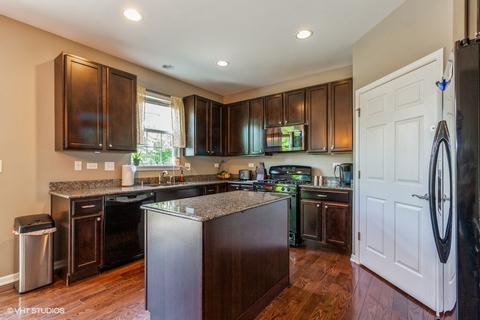 2301 Deerpath Rd, Bolingbrook, IL 60490 photo 4