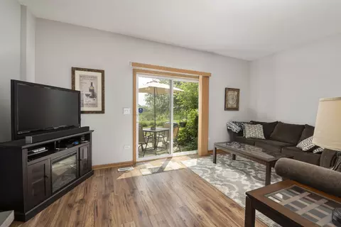 2422 Oak Tree Ln, Plainfield, IL 60586 photo 9