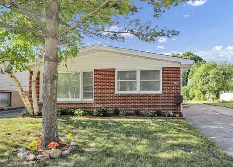 140 Highland Ave, Wheeling, IL 60090 photo 2