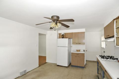 140 Highland Ave, Wheeling, IL 60090 photo 6