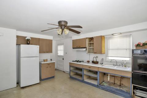 140 Highland Ave, Wheeling, IL 60090 photo 5