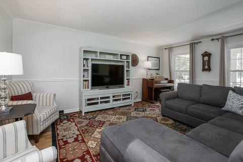 1739 Kay Rd, Wheaton, IL 60187 photo 11