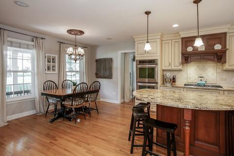 1739 Kay Rd, Wheaton, IL 60187 photo 9