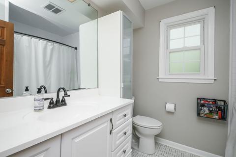 1739 Kay Rd, Wheaton, IL 60187 photo 16