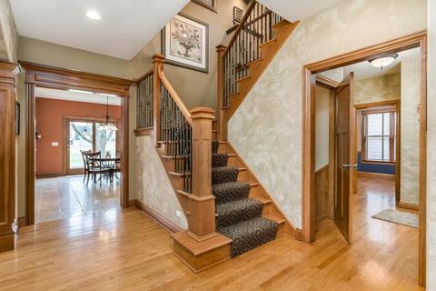 293 E Madison St, Elmhurst, IL 60126 photo 3
